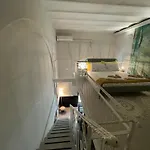 Suite 38